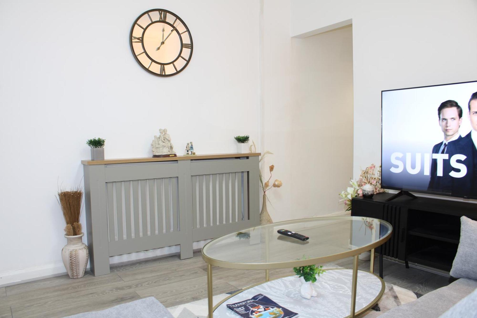 F2S Serviced Apartments 2Bedroom Terrace House With Free Wifi Netflix Suitable For Contractors Walking Distance To Train Station ดาร์บี ภายนอก รูปภาพ