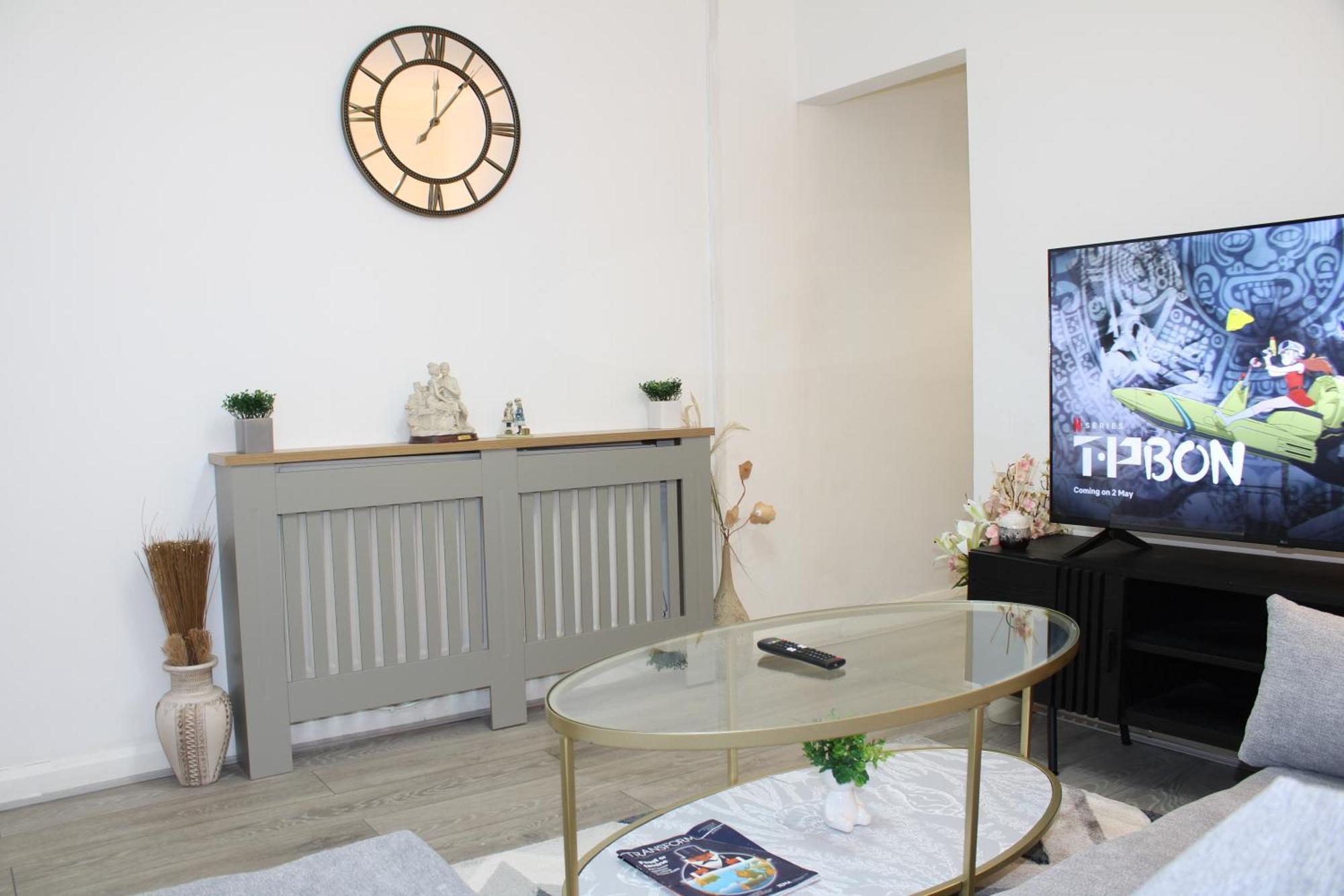 F2S Serviced Apartments 2Bedroom Terrace House With Free Wifi Netflix Suitable For Contractors Walking Distance To Train Station ดาร์บี ภายนอก รูปภาพ